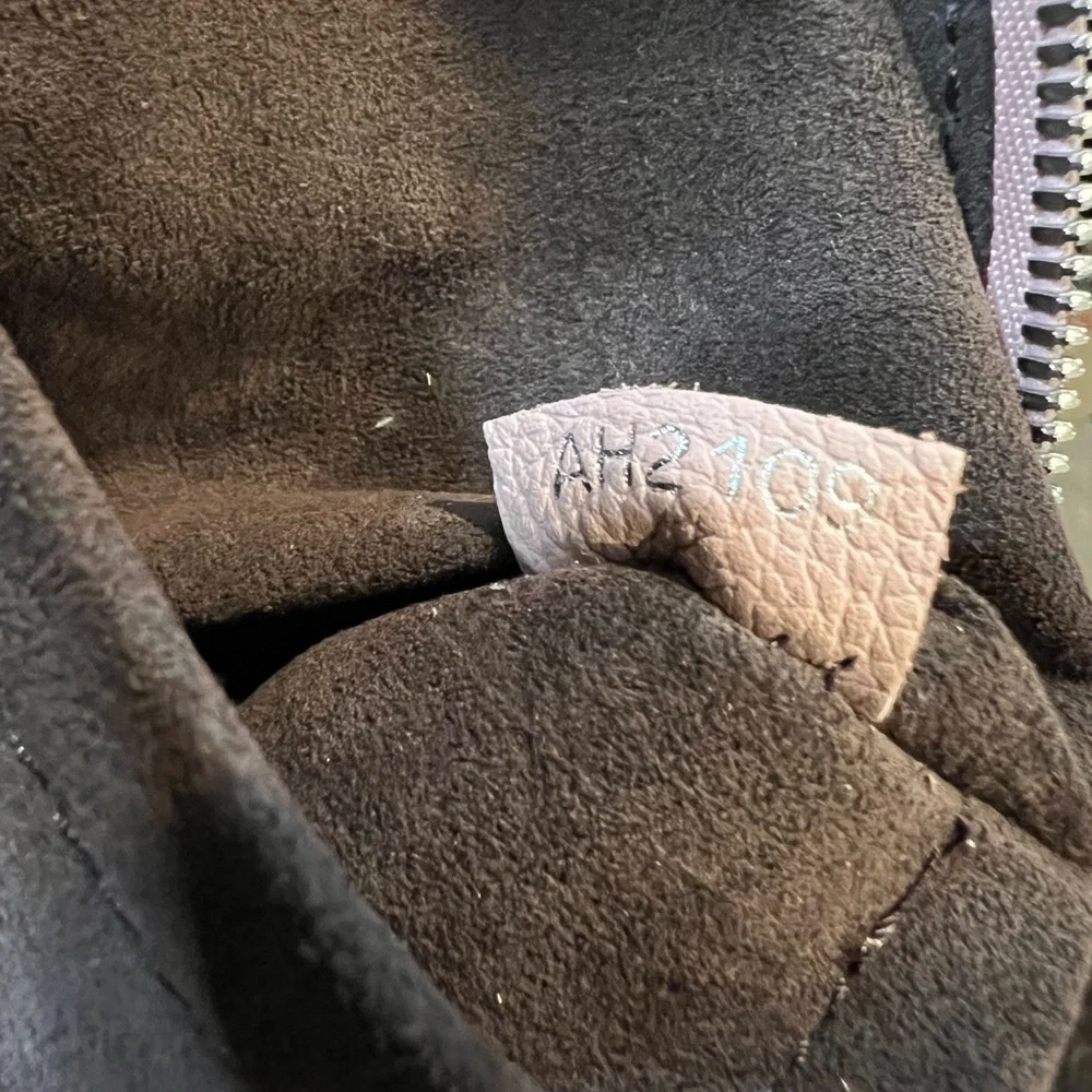 Sold x Louis Vuitton Haumea handbag - Picture 12 of 15